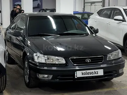 Toyota Camry 2000 года за 4 000 000 тг. в Астана – фото 3