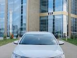 Toyota Camry 2015 года за 10 950 000 тг. в Астана