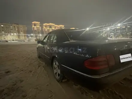 Mercedes-Benz E 320 1996 года за 2 900 000 тг. в Астана – фото 7