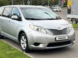 Toyota Sienna 2016 года за 12 500 000 тг. в Алматы – фото 2