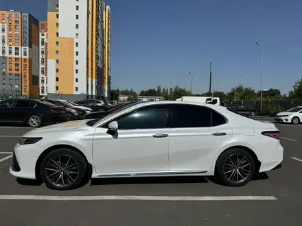 Toyota Camry 2023 года за 16 000 000 тг. в Алматы – фото 10