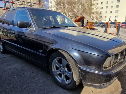 BMW 520 1995 года за 1 200 000 тг. в Астана – фото 2