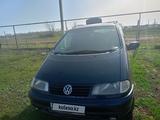 Volkswagen Sharan 1998 годаүшін2 300 000 тг. в Уральск