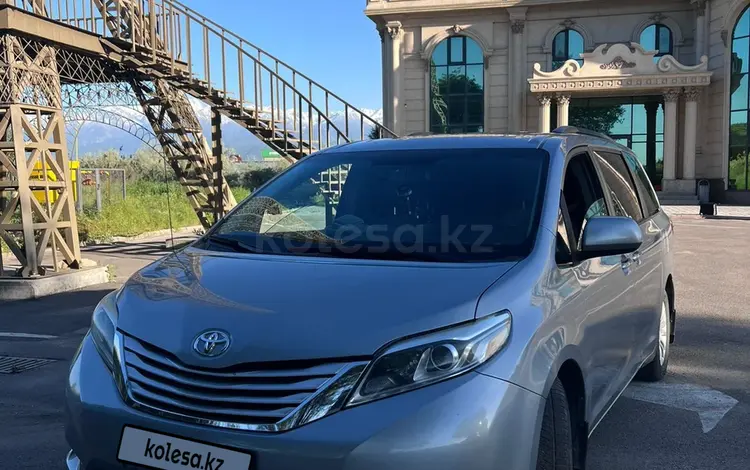 Toyota Sienna 2015 года за 14 000 000 тг. в Алматы