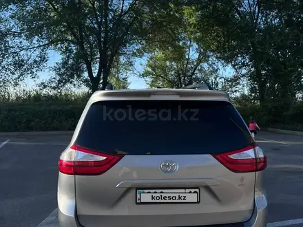 Toyota Sienna 2015 года за 14 000 000 тг. в Алматы – фото 4