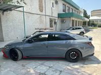 Hyundai Elantra 2022 годаfor13 500 000 тг. в Шымкент