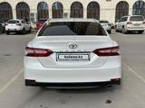 Toyota Camry 2021 года за 15 700 000 тг. в Актау – фото 4