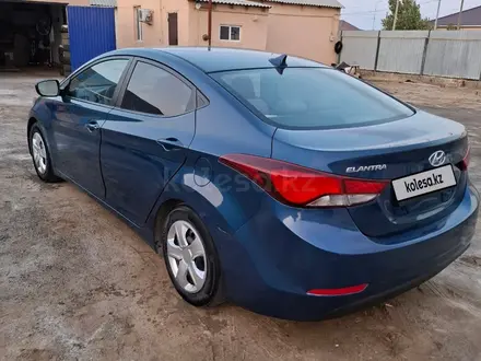 Hyundai Elantra 2015 года за 6 100 000 тг. в Атырау – фото 7