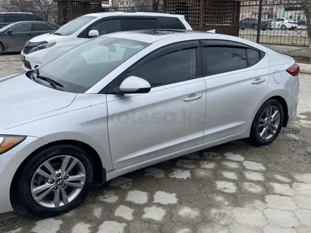 Hyundai Elantra 2018 года за 4 800 000 тг. в Актау – фото 6