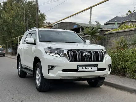 Toyota Land Cruiser Prado 2023 года за 26 750 000 тг. в Алматы – фото 2