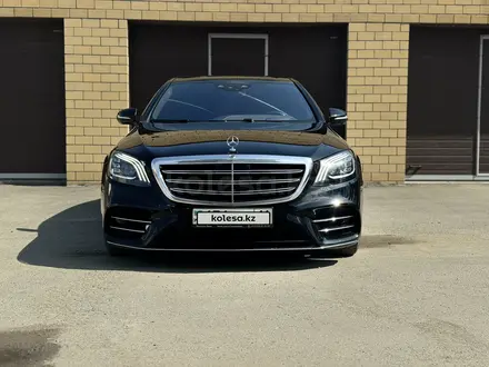 Mercedes-Benz S 560 2018 года за 37 200 000 тг. в Павлодар – фото 2