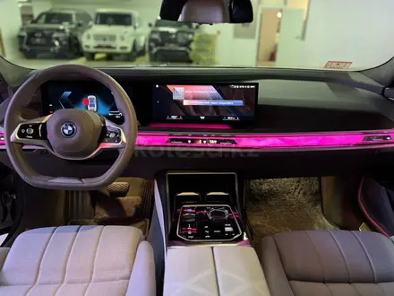 BMW i7 2023 года за 96 000 000 тг. в Астана – фото 19
