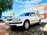 Volkswagen Passat 1997 годаүшін1 300 000 тг. в Уральск – фото 2