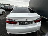 Toyota Camry 2017 года за 6 889 000 тг. в Алматы – фото 2