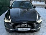 Hyundai Sonata 2021 года за 13 500 000 тг. в Астана