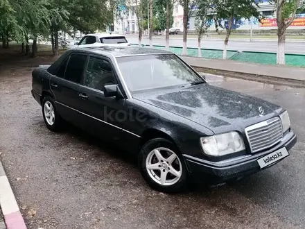 Mercedes-Benz E 200 1994 года за 2 700 000 тг. в Жезказган