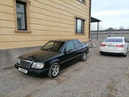 Mercedes-Benz E 200 1994 года за 2 700 000 тг. в Жезказган – фото 3