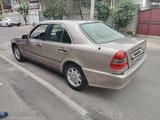 Mercedes-Benz C 180 1993 годаүшін670 000 тг. в Алматы – фото 2