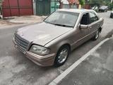 Mercedes-Benz C 180 1993 годаүшін670 000 тг. в Алматы – фото 4