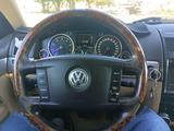 Volkswagen Touareg 2004 года за 6 000 000 тг. в Уральск – фото 5