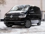 Volkswagen Multivan 2017 года за 26 200 000 тг. в Алматы