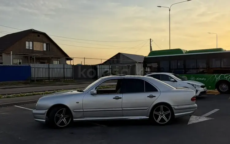 Mercedes-Benz E 280 1996 года за 2 100 000 тг. в Алматы