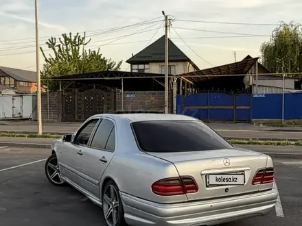 Mercedes-Benz E 280 1996 года за 2 100 000 тг. в Алматы – фото 3