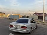 Mercedes-Benz E 280 1996 года за 2 100 000 тг. в Алматы – фото 2