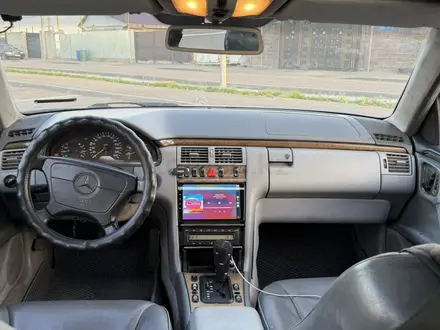 Mercedes-Benz E 280 1996 года за 2 100 000 тг. в Алматы – фото 5