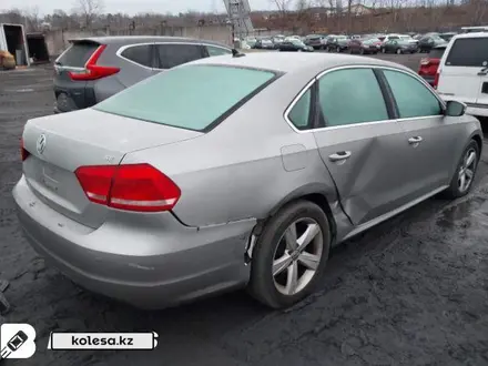 Volkswagen Passat 2013 года за 4 800 000 тг. в Атырау – фото 13