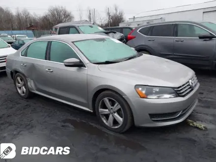 Volkswagen Passat 2013 года за 4 800 000 тг. в Атырау – фото 12