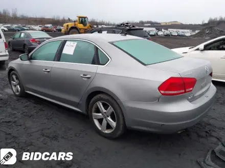 Volkswagen Passat 2013 года за 4 800 000 тг. в Атырау – фото 11
