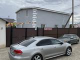 Volkswagen Passat 2013 годаүшін4 800 000 тг. в Атырау – фото 5
