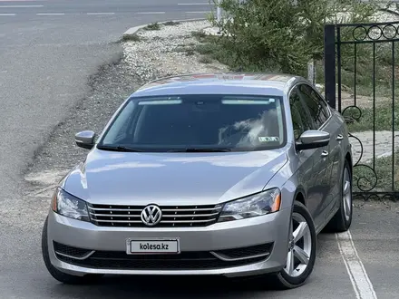 Volkswagen Passat 2013 года за 4 800 000 тг. в Атырау – фото 3