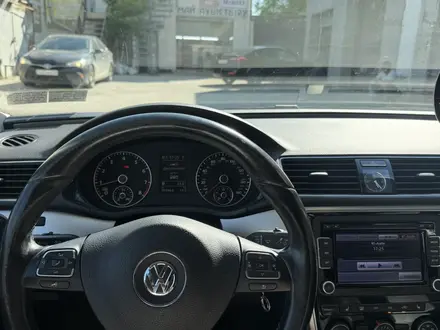 Volkswagen Passat 2013 года за 4 800 000 тг. в Атырау – фото 9