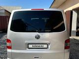 Volkswagen Caravelle 2007 года за 6 200 000 тг. в Шымкент – фото 3