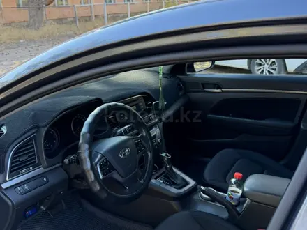 Hyundai Elantra 2018 года за 6 200 000 тг. в Астана – фото 5