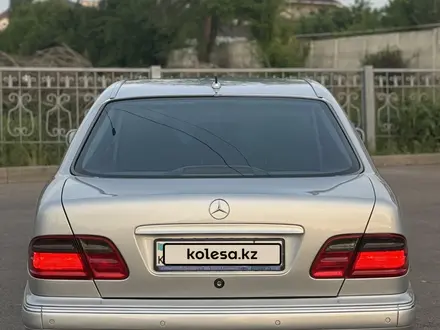 Mercedes-Benz E 320 2000 года за 6 250 000 тг. в Шымкент – фото 10