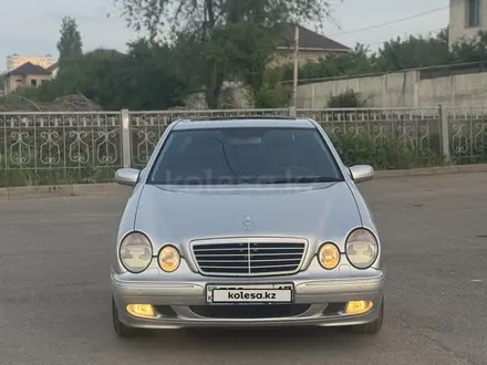 Mercedes-Benz E 320 2000 года за 6 250 000 тг. в Шымкент – фото 2