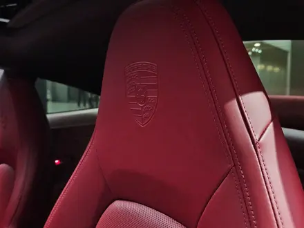 Porsche 911 Carrera 4 GTS 2023 года за 75 000 000 тг. в Астана – фото 11