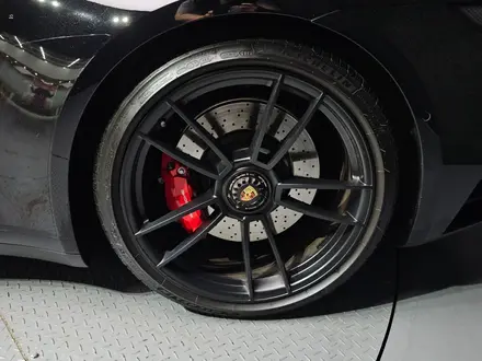Porsche 911 Carrera 4 GTS 2023 года за 75 000 000 тг. в Астана – фото 7