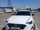 Hyundai Sonata 2021 года за 9 600 000 тг. в Алматы