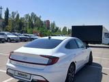 Hyundai Sonata 2021 года за 9 600 000 тг. в Алматы – фото 3