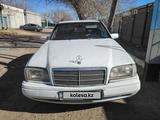 Mercedes-Benz C 180 1993 года за 999 999 тг. в Байконыр – фото 2