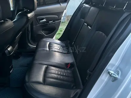 Chevrolet Cruze 2013 года за 3 900 000 тг. в Алматы – фото 3