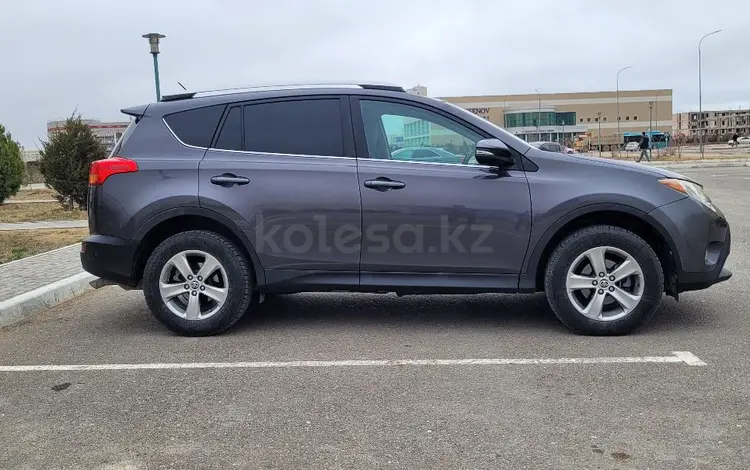 Toyota RAV4 2015 годаfor11 500 000 тг. в Актау