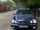 Mercedes-Benz E 280 1998 года за 2 300 000 тг. в Караганда