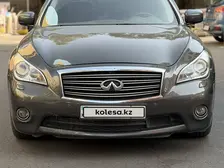 Infiniti m37, 2010