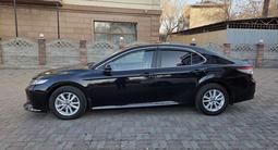 Toyota Camry 2018 года за 13 000 000 тг. в Алматы – фото 2