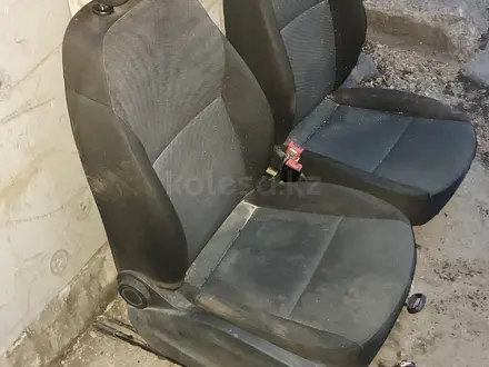Сиденья передние с подогревом сидушки кресло за 60 000 тг. в Астана – фото 3